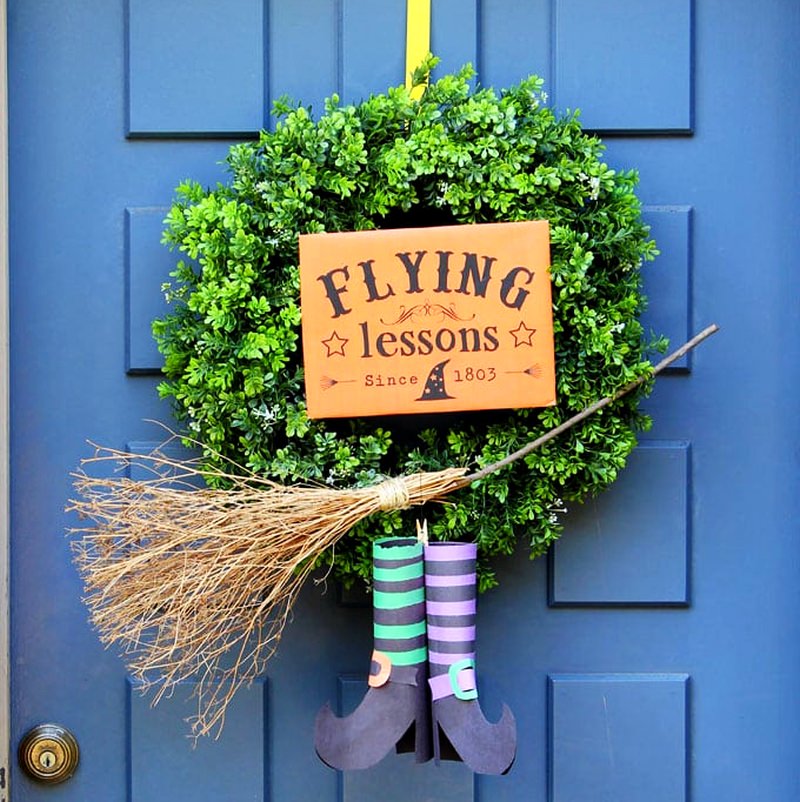 How to Make Halloween Witch Wreath With Legs - Halloween Decoraton Ideas