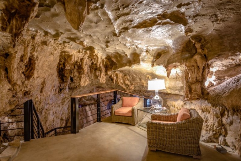 This Cave House in Arkansas can be Rented for $1,600 Per Night