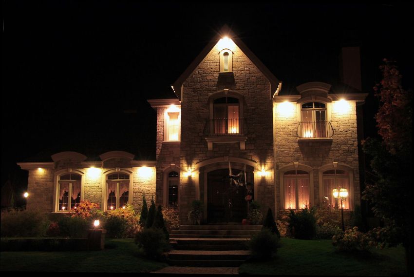 Lighting on sale house exterior