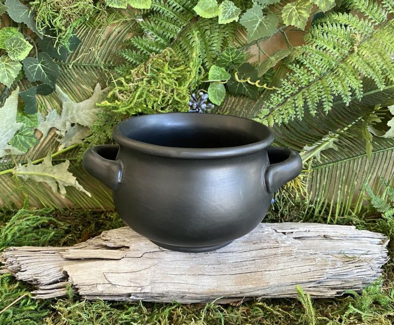 witch cauldron bowl for Halloween - kitcheware ideas