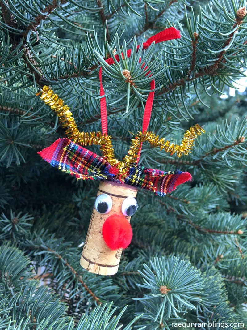 Wine Cork DIY Christmas Tree Ornaments