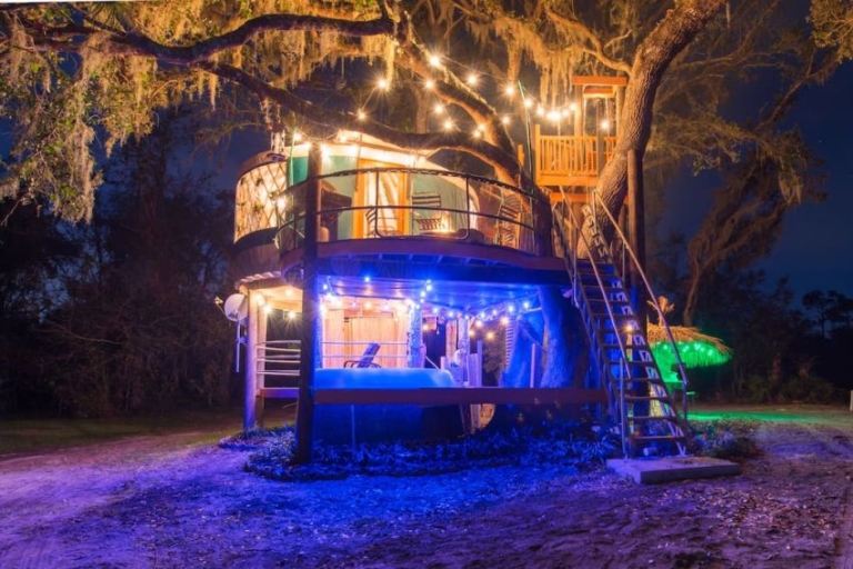 Danville Treehouse Features Hot Tub Made From a Jet Engine