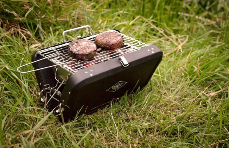 Amazon is Selling Gentlemen’s Hardware Suitcase-Style Barbecue Grill