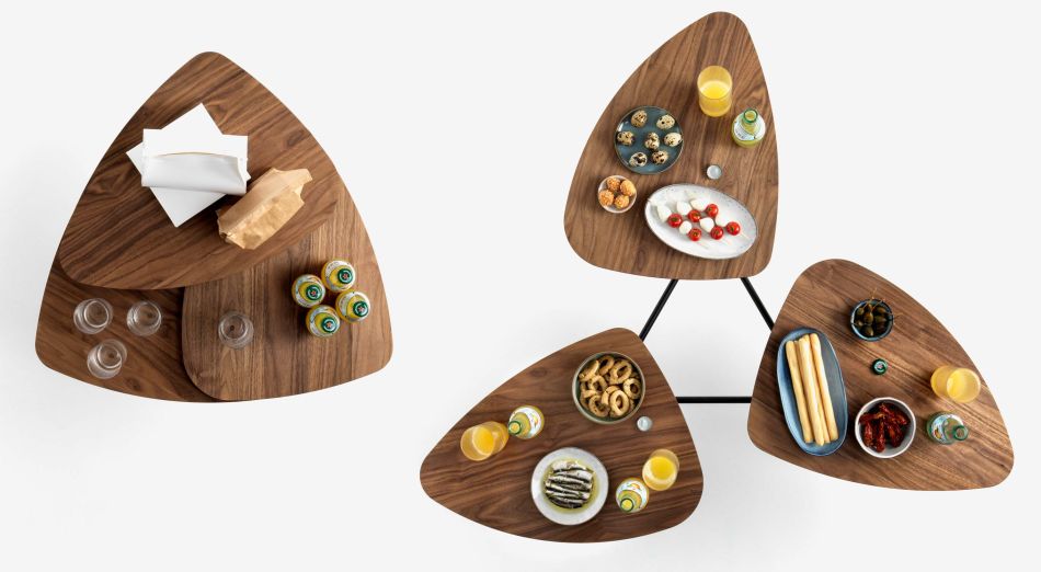 klybeck 63 Modular Coffee Table Opens Up Like a Flower