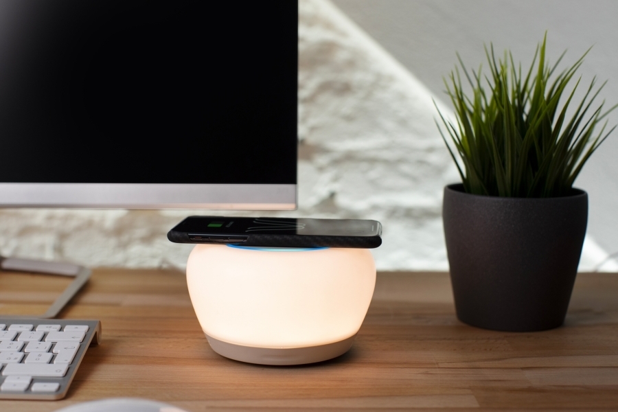 lamp that charges your phone