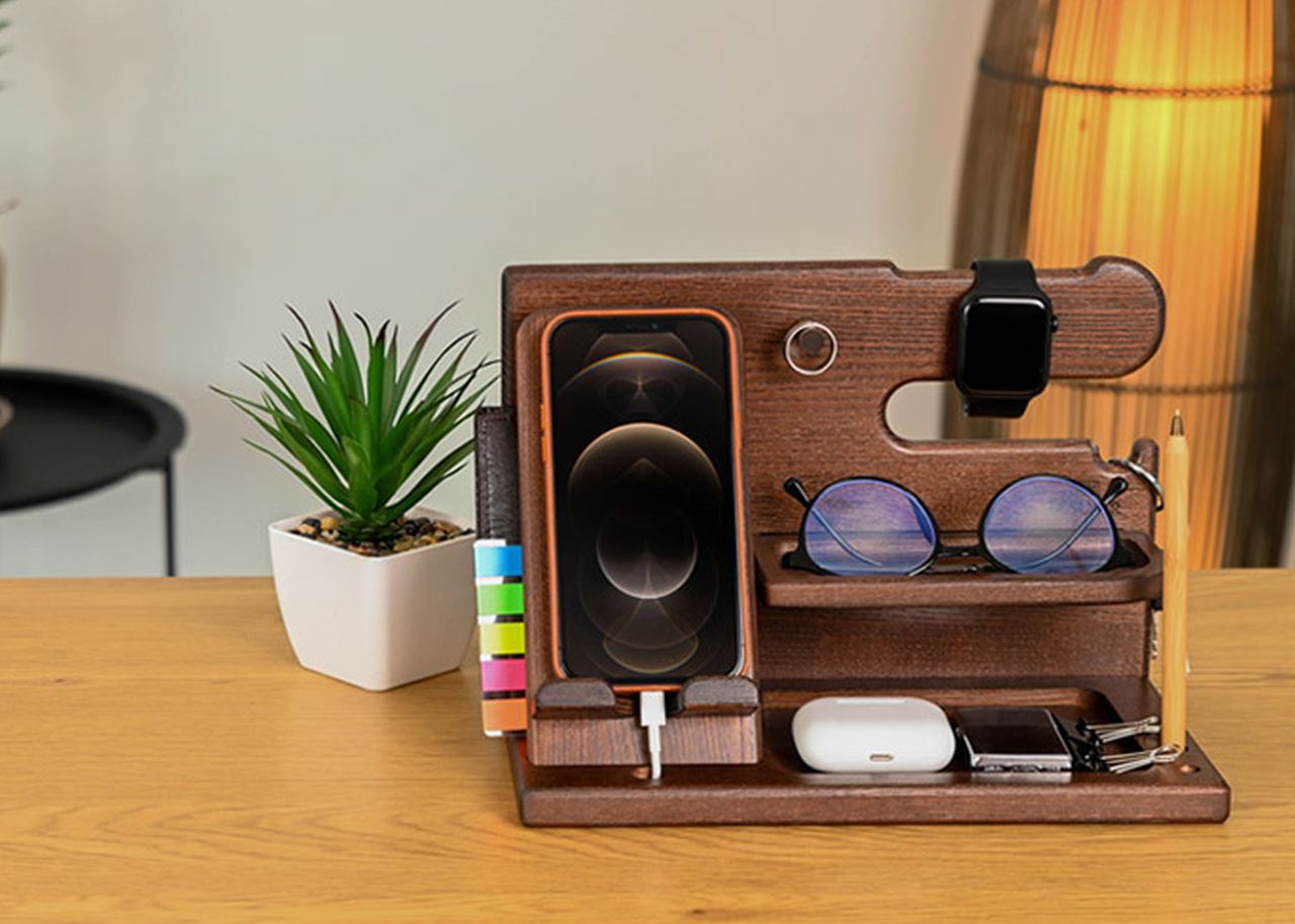 TESLYAR Wood Phone Docking Station for Men