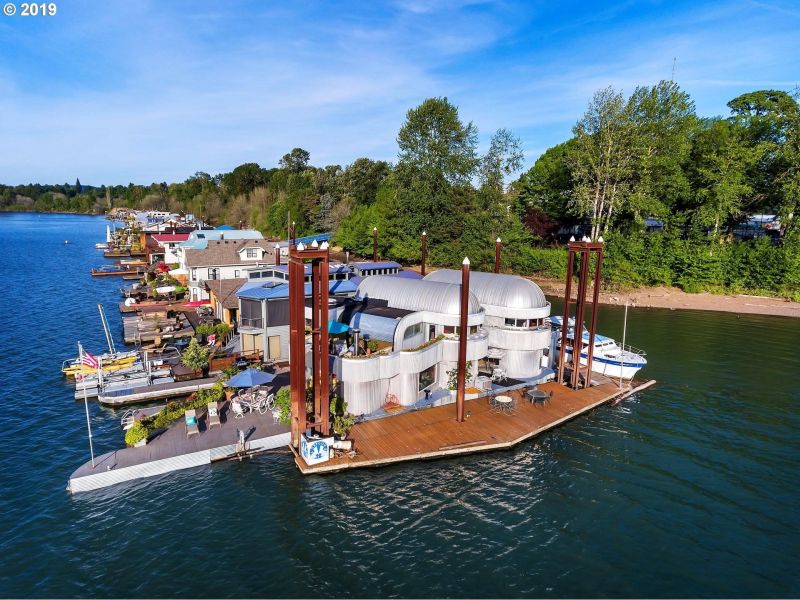 Aqua Star TwoStory Floating House in Oregon is Up for Sale