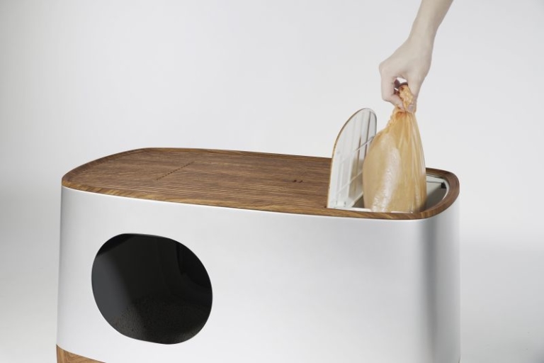 iKuddle AutoPack and SelfCleaning Litter Box is A Must for Cat Parents