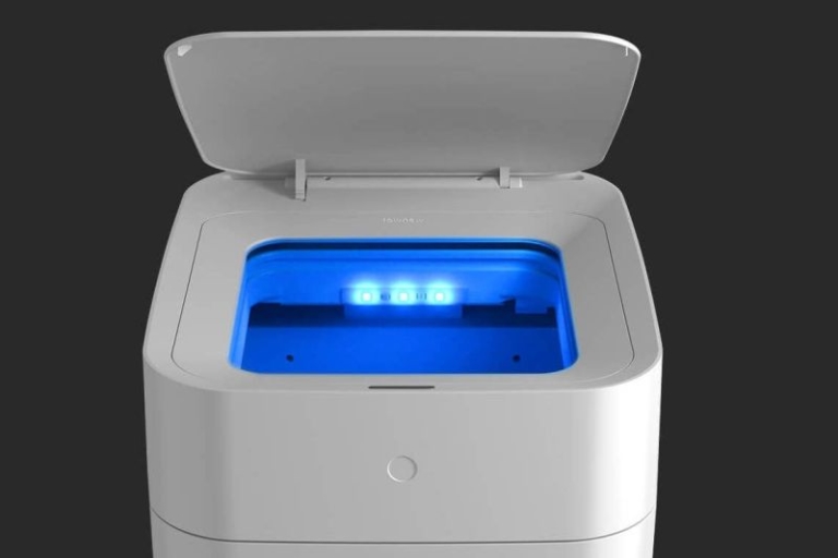 trash can that changes its own bag