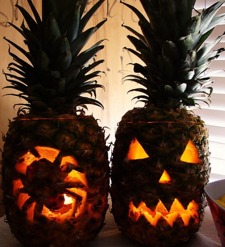 Pineapple Jacko'Lantern Ideas to try Instead of Pumpkin Carving
