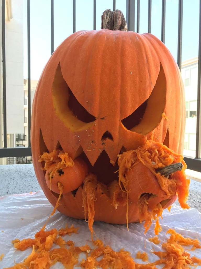 20-scary-face-pumpkin-carving-decoomo