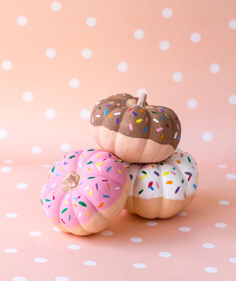 DIY donut pumpkins - pumpkin painting ideas