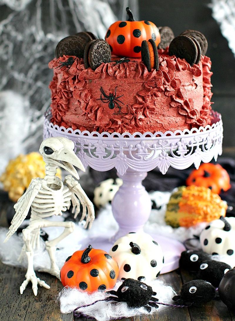 Halloween Cake with Oreo Cookies