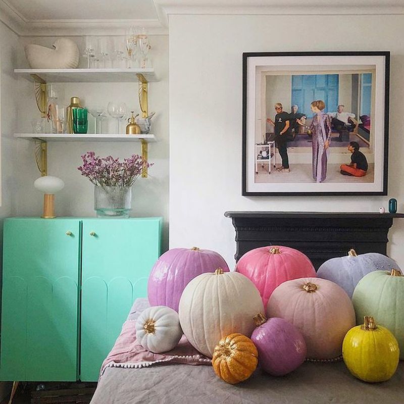 Paint Pastel Pumpkin for Halloween 