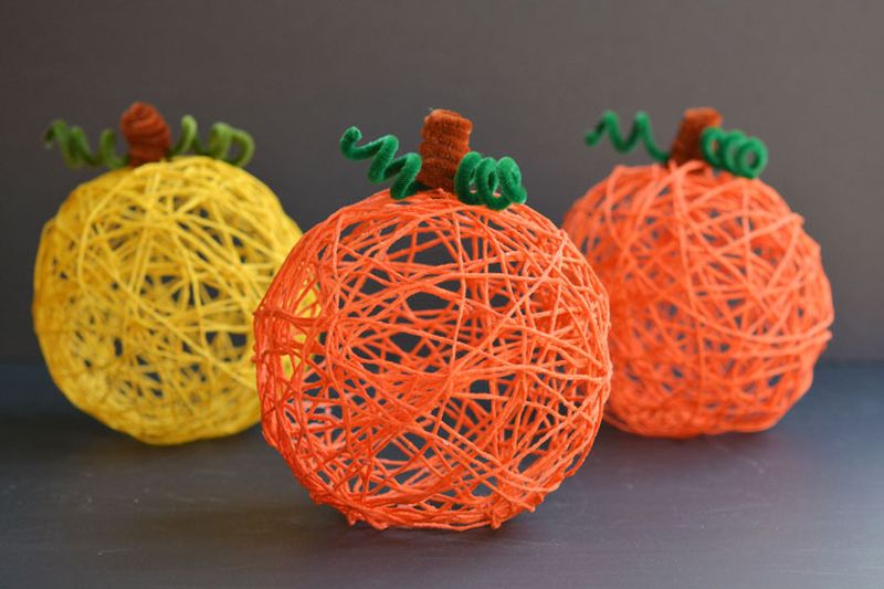 Yarn Pumpkins Halloween Crafts for Kids