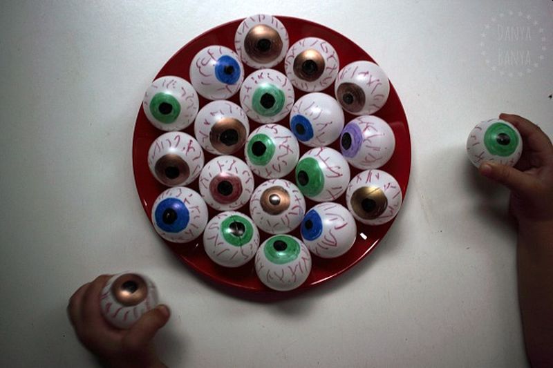 Spooky Bloodshot Eyeballs using ping pong balls