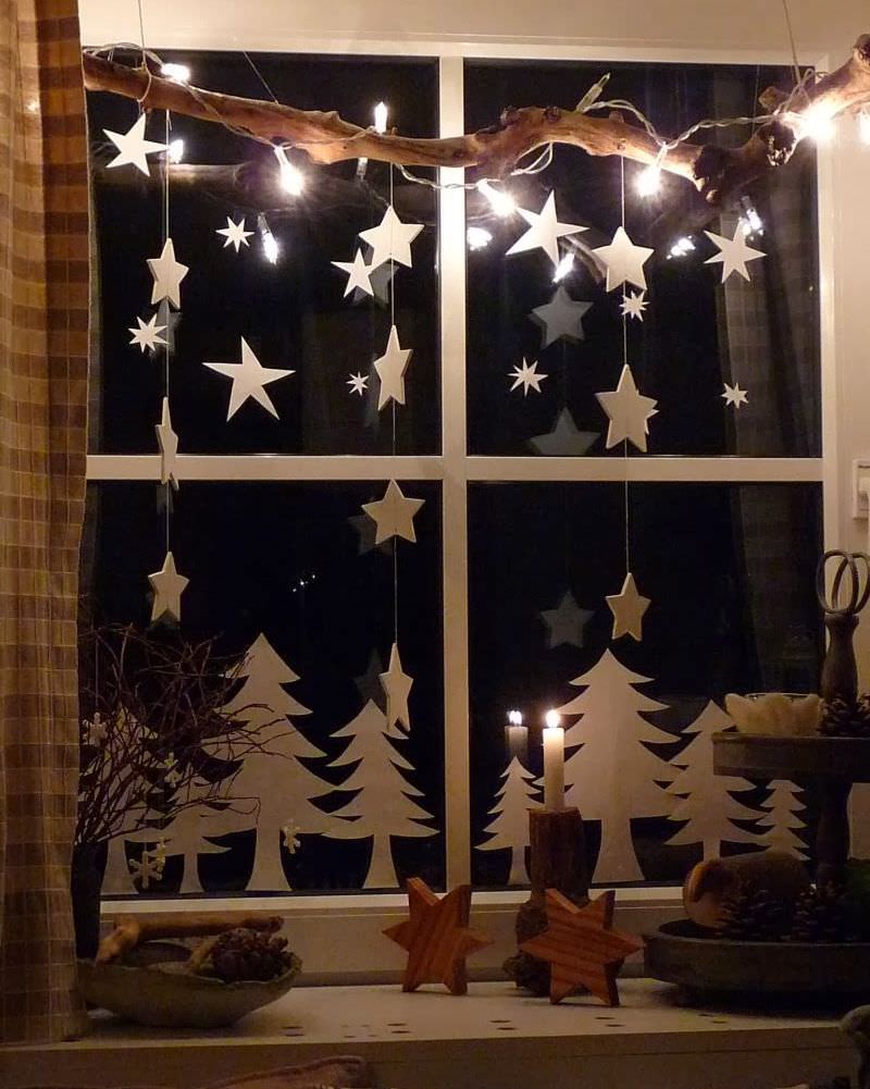 50+ Easy Christmas Window Decoration Ideas for 2024