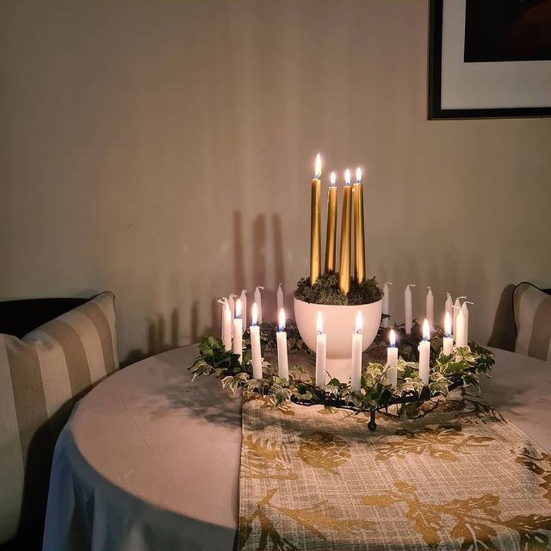 candel centerpiece on Christmas Dining Table  