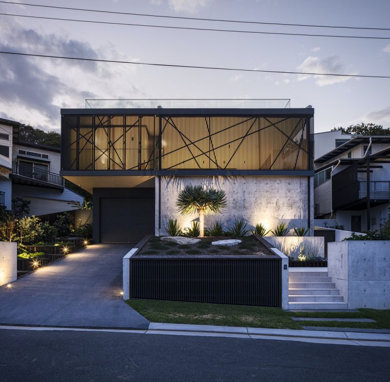 Barra Cres House in Australia Features a Moving Façade to Control Sunlight 