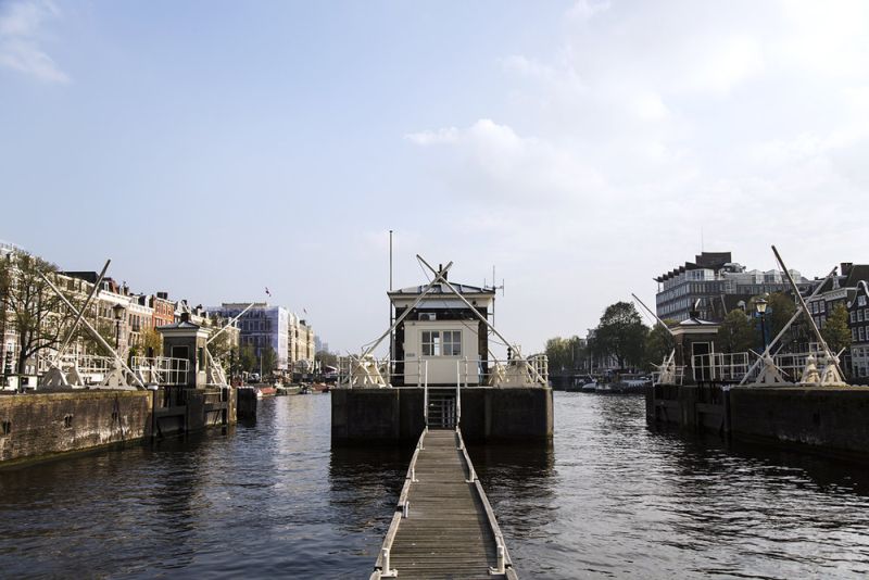 SWEETS Hotel in Amsterdam is Bridge Houses Turned into Tiny Hotel Suites 