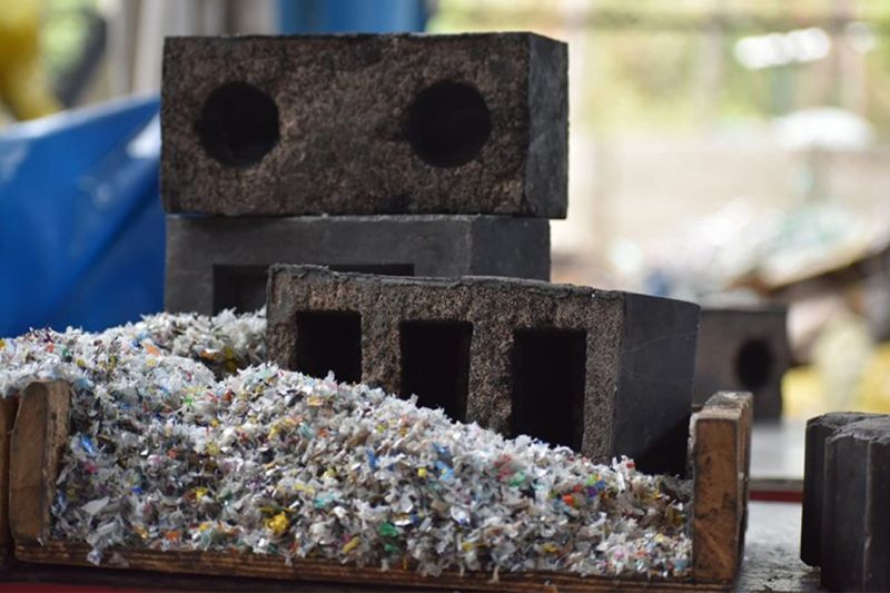 Rhino Machines Creates Bricks from Foundry Waste and Plastic 