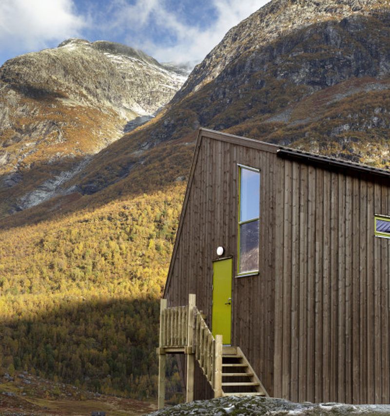 Snøhetta-Designed Tungestølen Wooden Cabins Opens for Tourists 