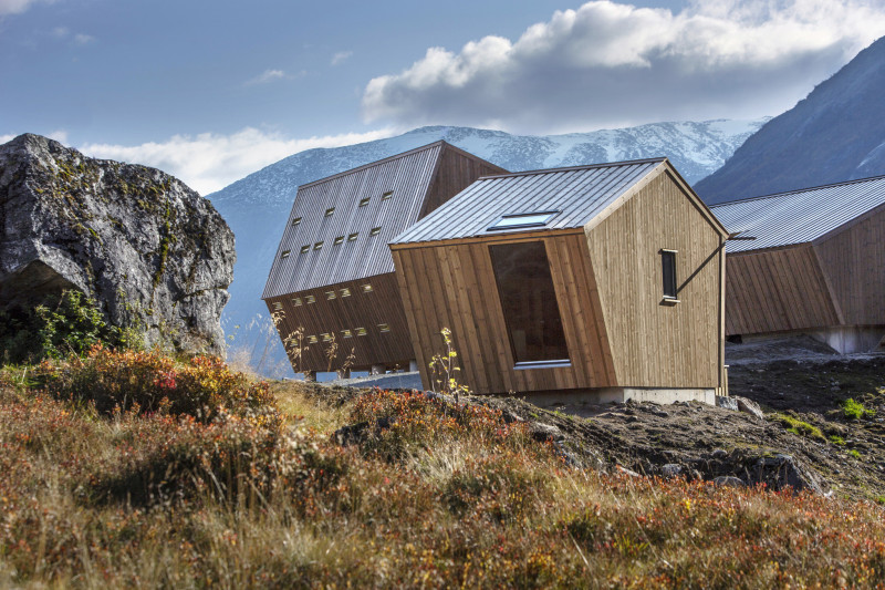 Snøhetta-Designed Tungestølen Wooden Cabins Opens for Tourists