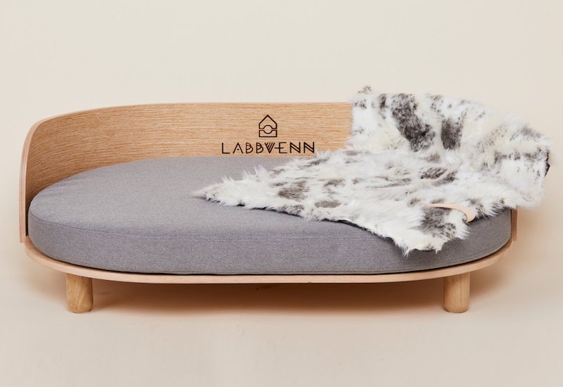 loue-dog-bed_by_Labbvenn