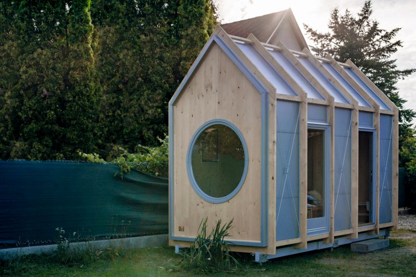 Hello Wood's Affordable Cabin Kabinka Serves as A Backyard Office All Year Round