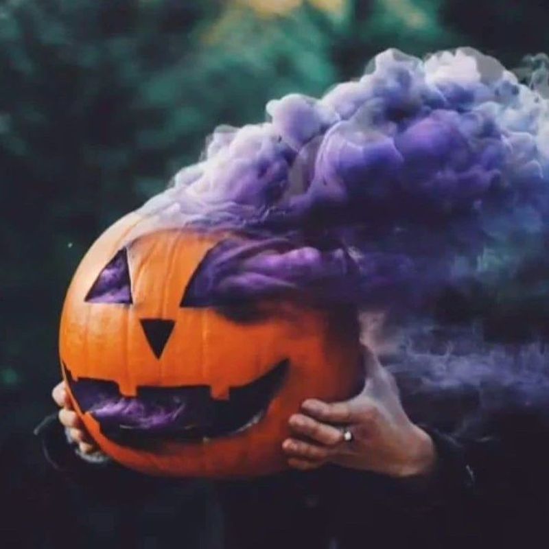 Pumpkin Smoke Bomb Photography is New Halloween Trend 