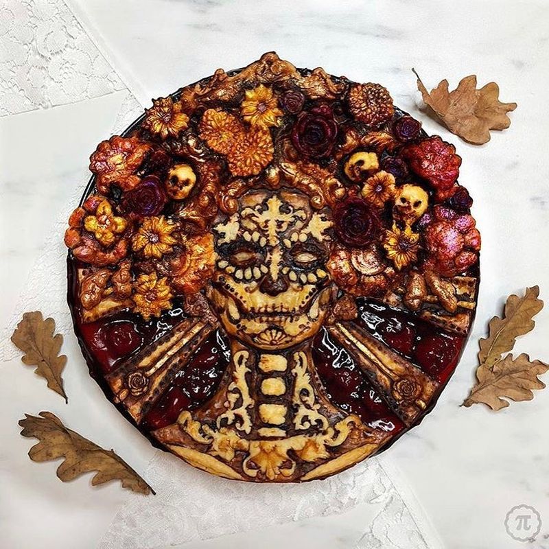 Baker Creates Spooky Pie Crust Designs for Halloween 