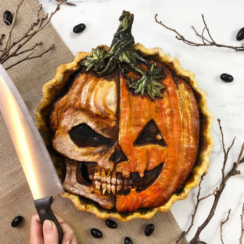 skull and Jack-O-Lantern pie 