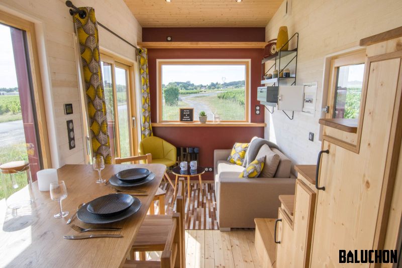 This contemporary style tiny home is the latest creation from the French tiny house builder Baluchon for Patricia and Jean-François.