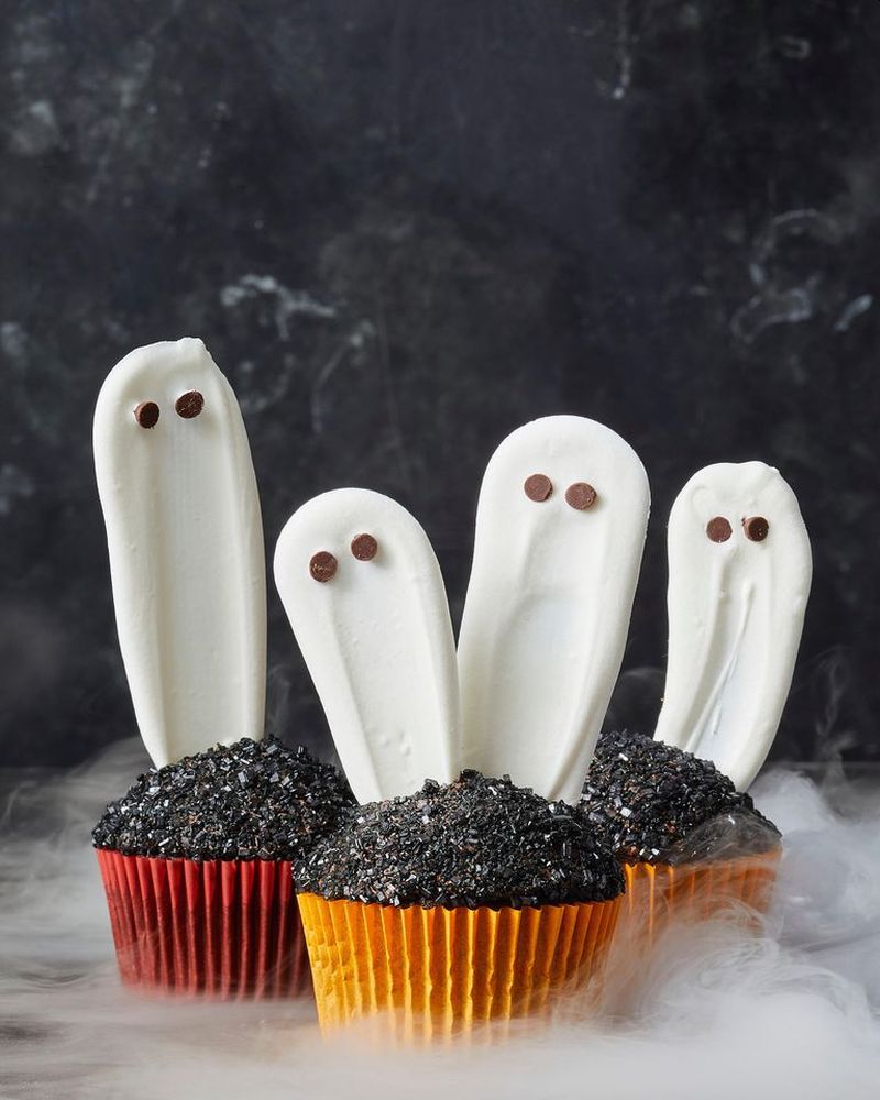 ghost Halloween cupcakes 