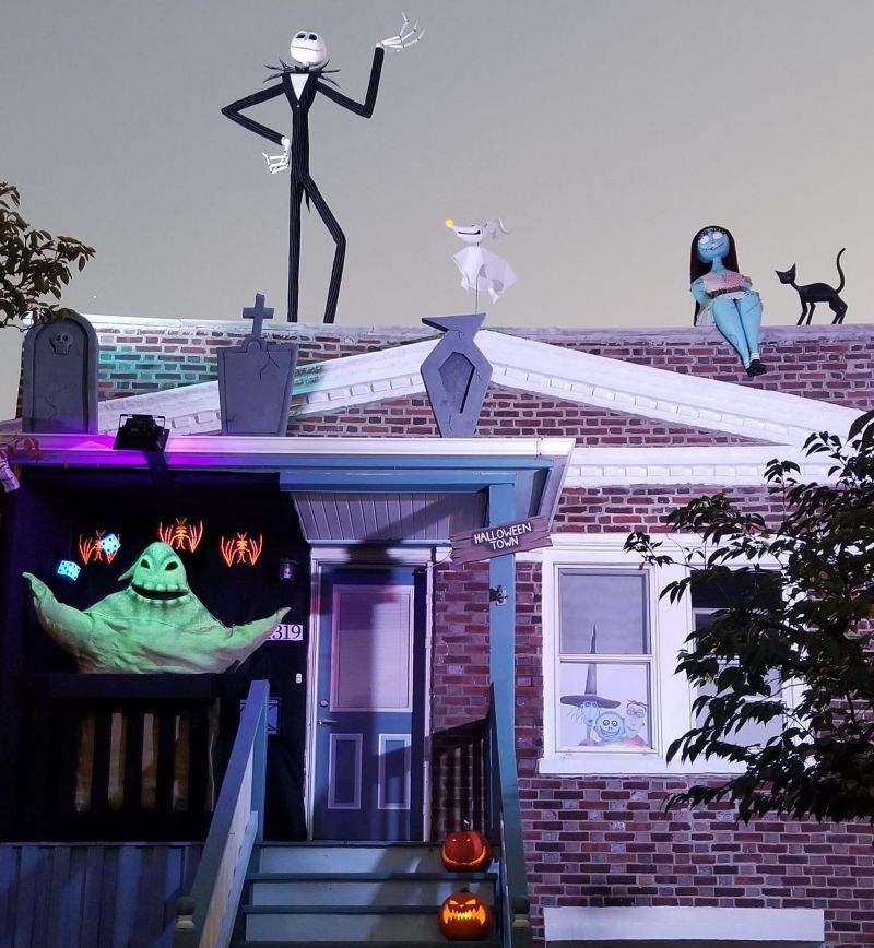 Man Builds Nightmare Before Christmas Halloween Display for 2020