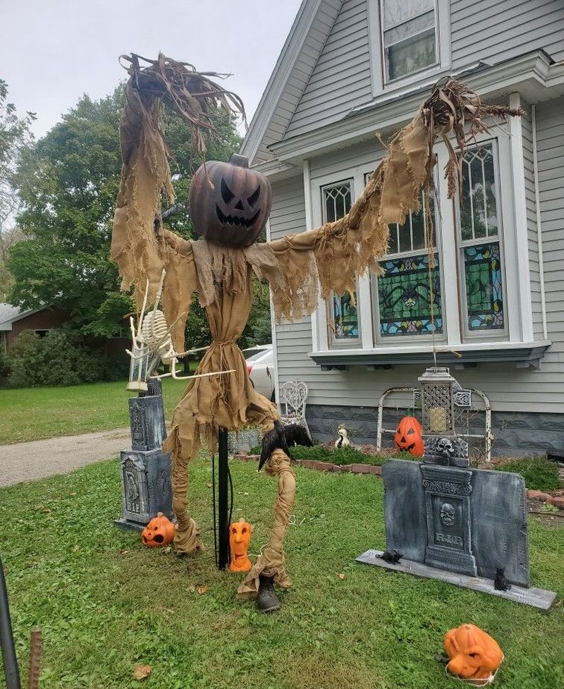 halloween scarecrow burlap 