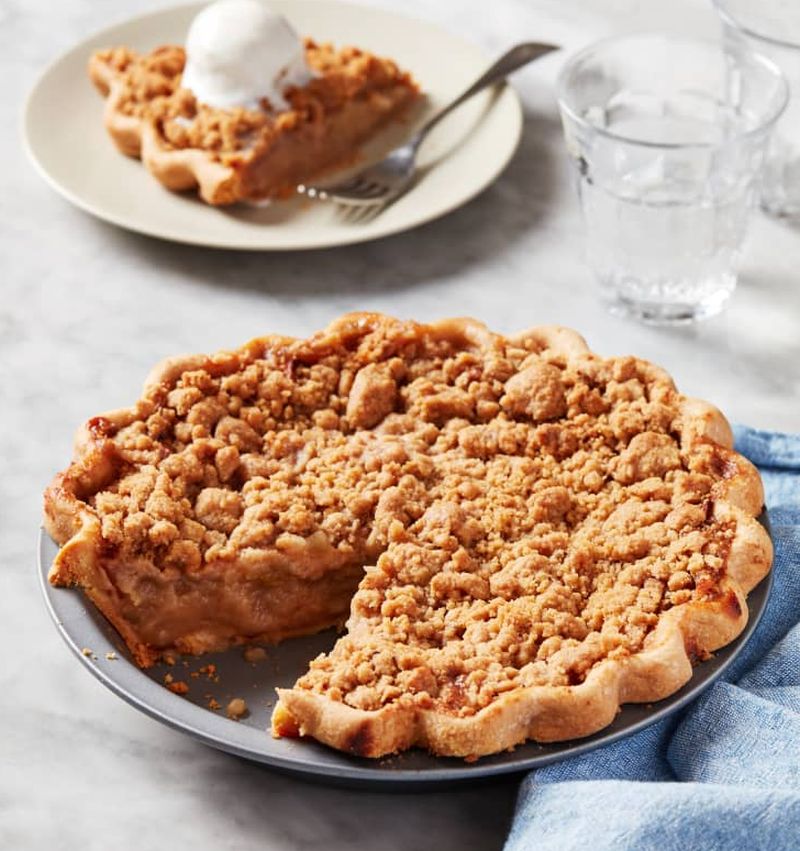 Classic Dutch Apple Pie