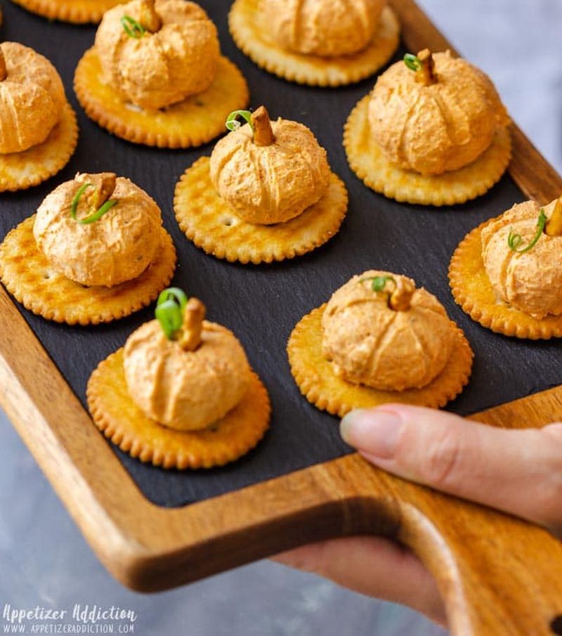 Mini Pumpkin Cheese Balls for Thanksgiving 