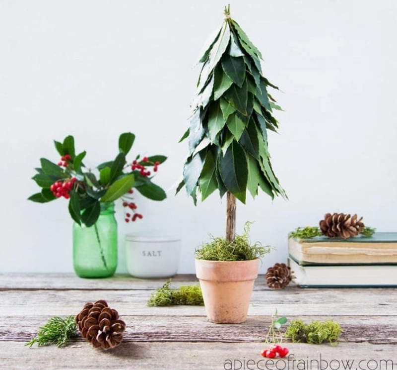 DIY Christmas Tree Alternatives from leaves 