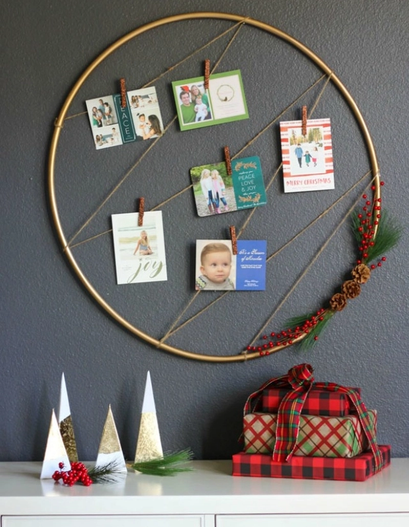 Christmas Wall display with photos in metal hula loop  