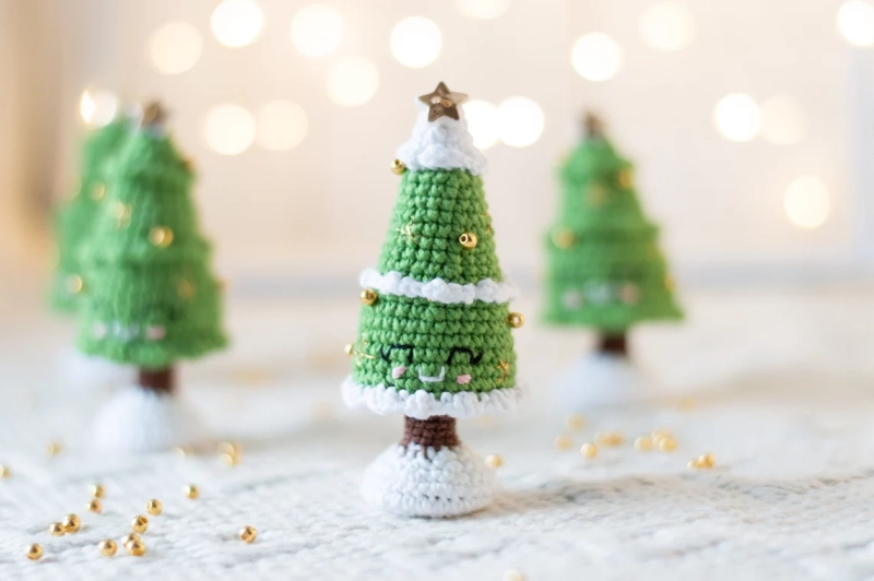 Best tabletop Christmas Trees You can Buy in 2021