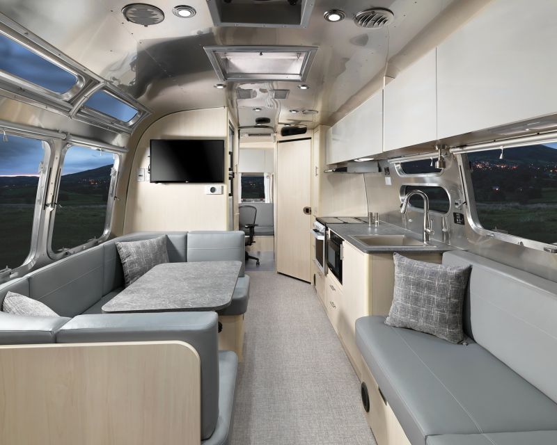 Airstream Launches Flying Cloud 30FB Office Floor Plan