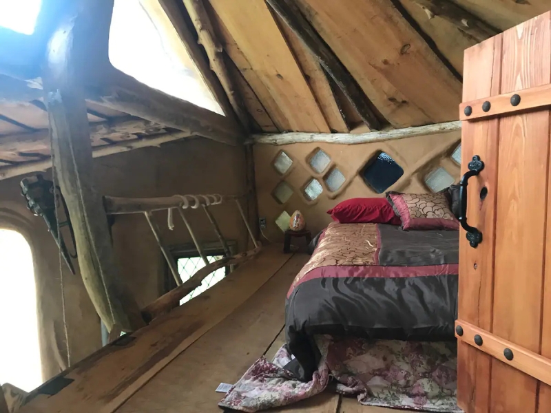 This Hobbit Earth House is Perfect for Meditation and Healing