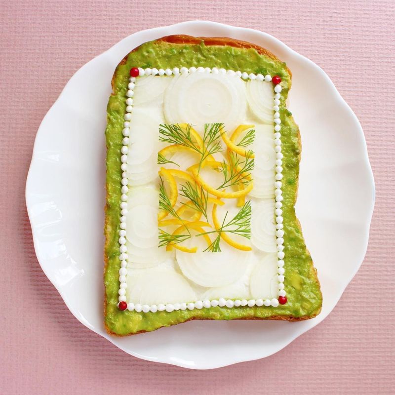 Japanese food artist and designer Manami Sasaki loves art and this is clearly visible in her amazing toast creations that she has created during the pandemic peri