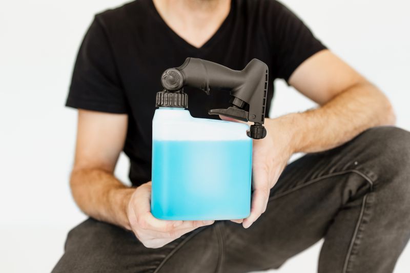 PIVOT Spray Bottle Features Pivoting Sprayer to Improve User Experience