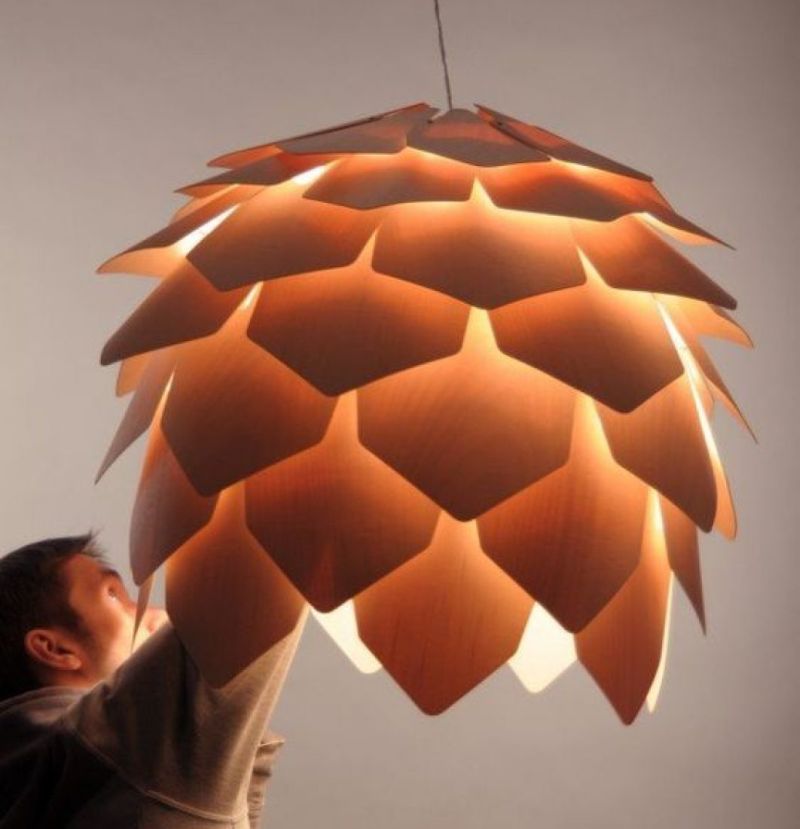 Crimean Pinecone Lamp