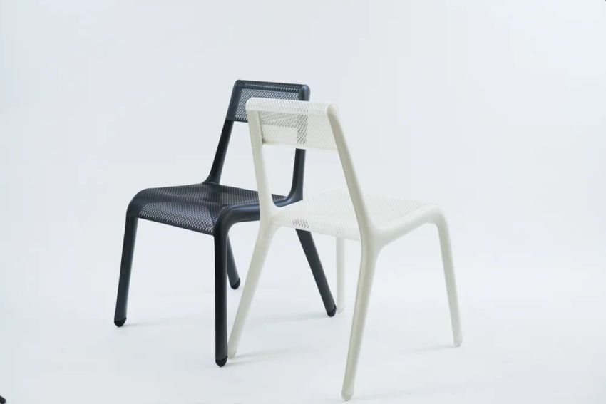 Ultraleggera is a Minimalist Lightweight Metal Chair