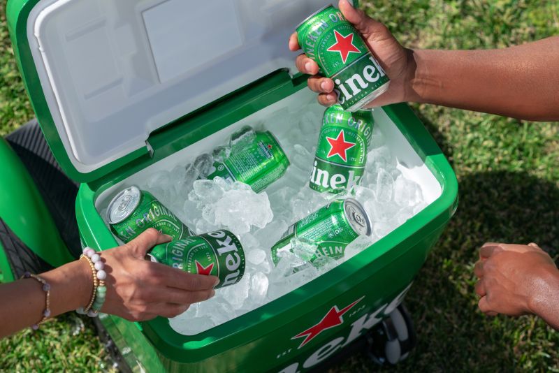 Heineken Launches Robotic Cooler that Walks with You