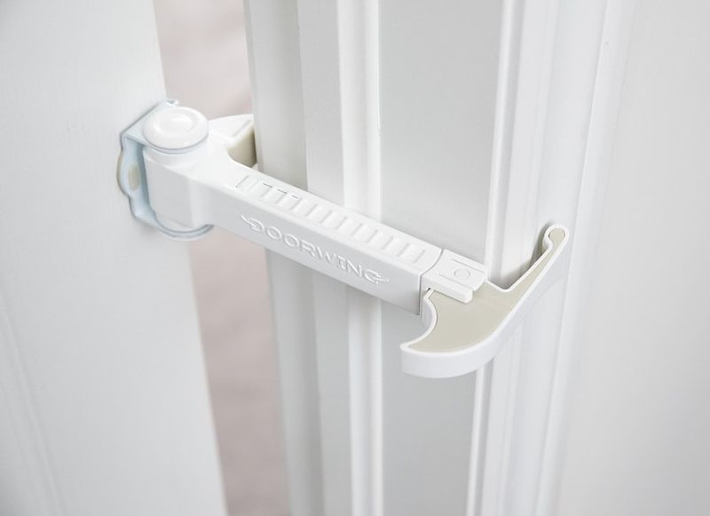 DOORWING Adjustable Door Lock Prevents Door Accidents at Home