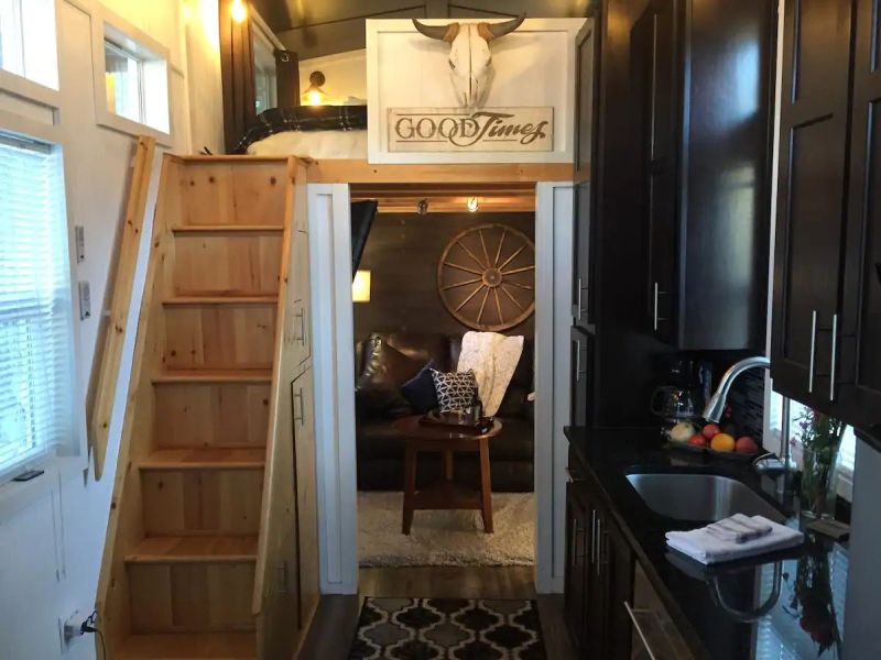 10+ Unique Tiny House Airbnb Rentals in California